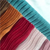 Bølget stripete møbelstoff